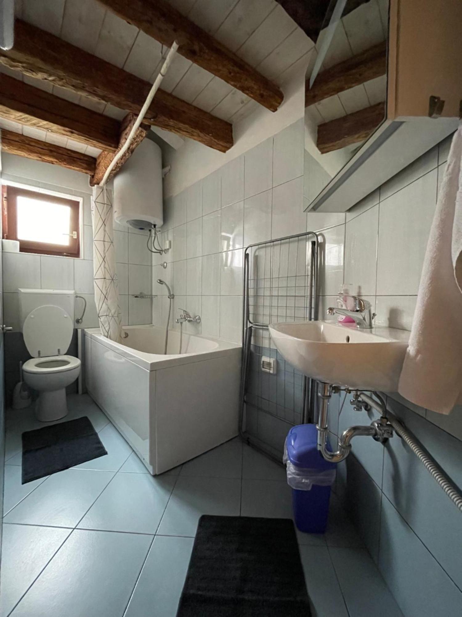 Art Apartma Izola Exterior photo